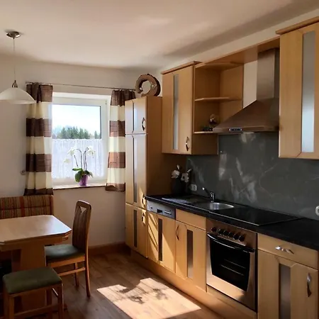 Biohof Obereibensteiner Apartman *